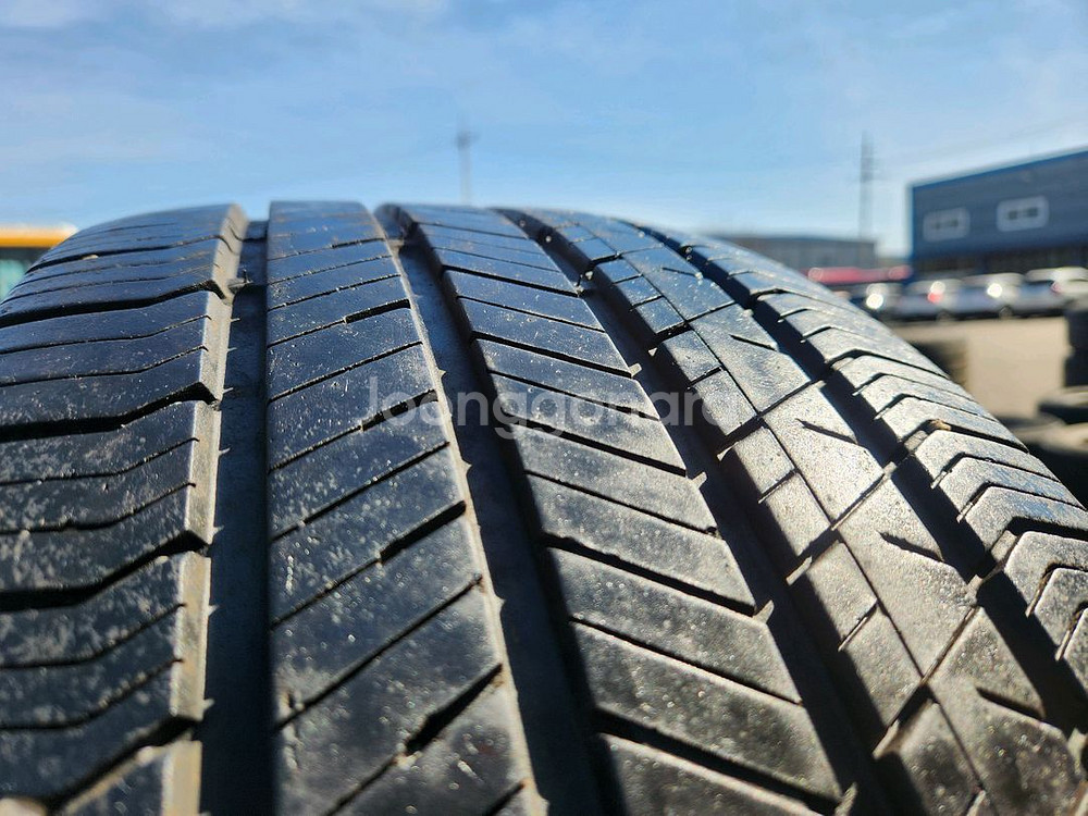 255 55 18 한국 다이나프로 HL3 타이어 2본--1