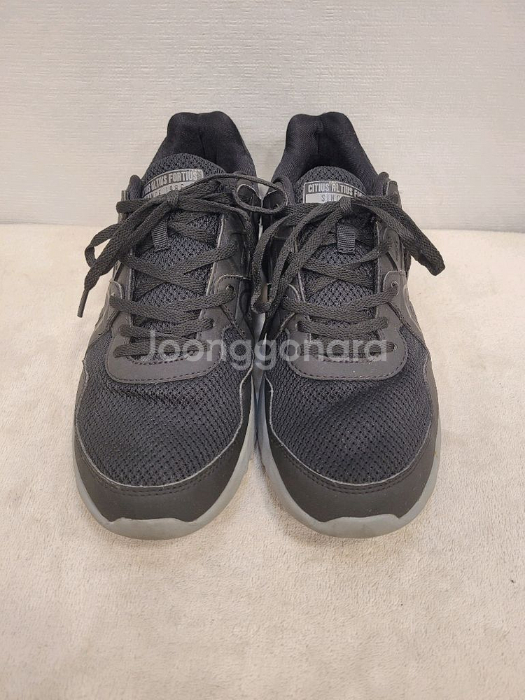 르까프 가벼운 블랙 운동화 270mm--1