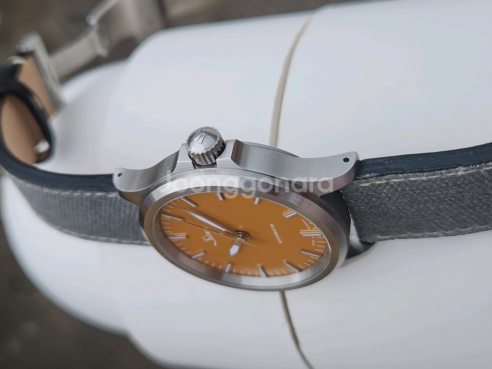 sinn 555 Citrine Yellow--5