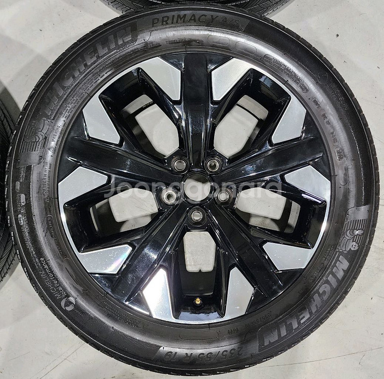 스포티지 NQ5 그래비티 19인치 휠타이어--4