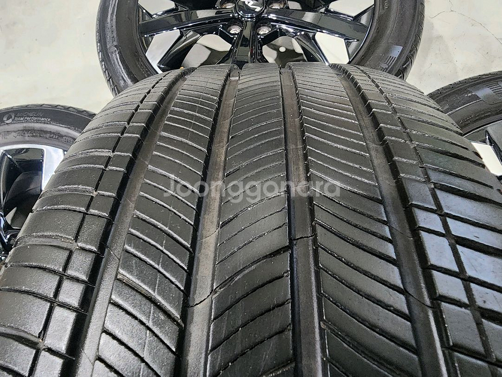 스포티지 NQ5 그래비티 19인치 휠타이어--8