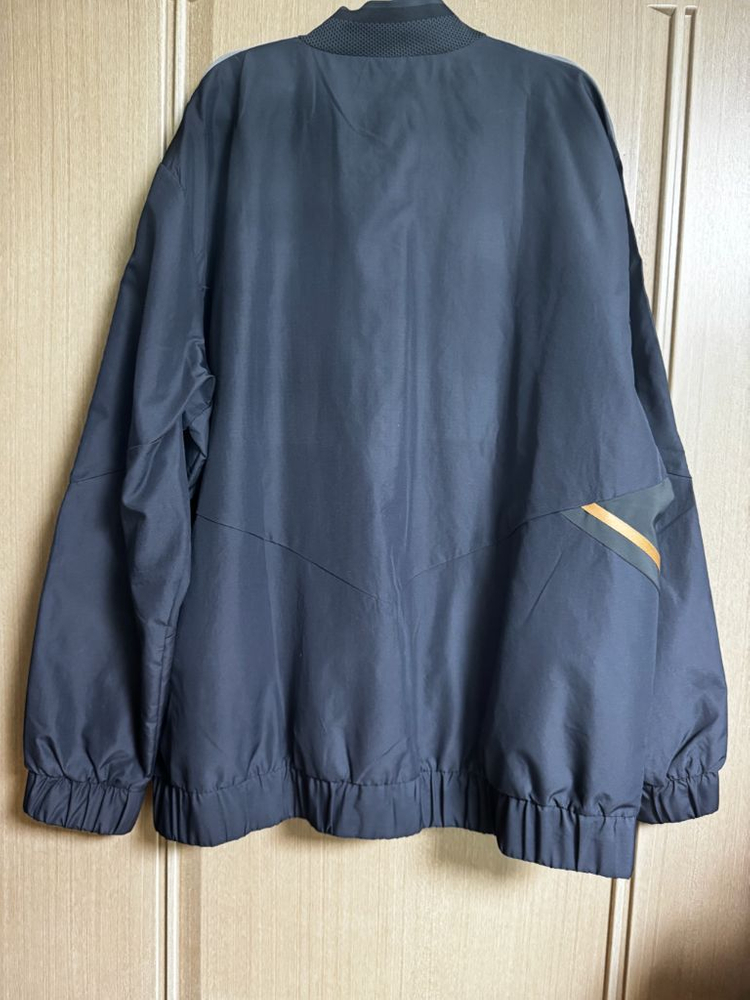 아스날 22-23 트레이닝 앤썸 자켓 이미지