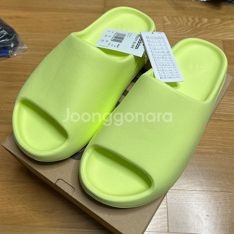 아디다스 이지 슬라이드 글로우 그린 285 사이즈 10--0