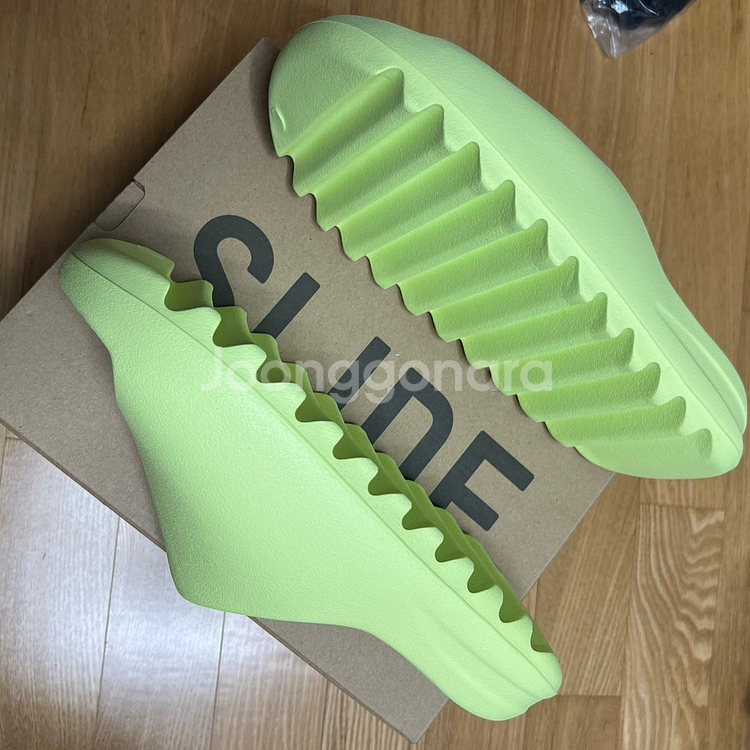아디다스 이지 슬라이드 글로우 그린 285 사이즈 10--2