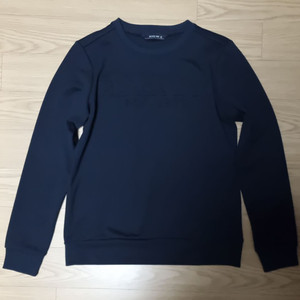 블랙야크 엠보싱 로고 긴팔티셔츠, 맨투맨