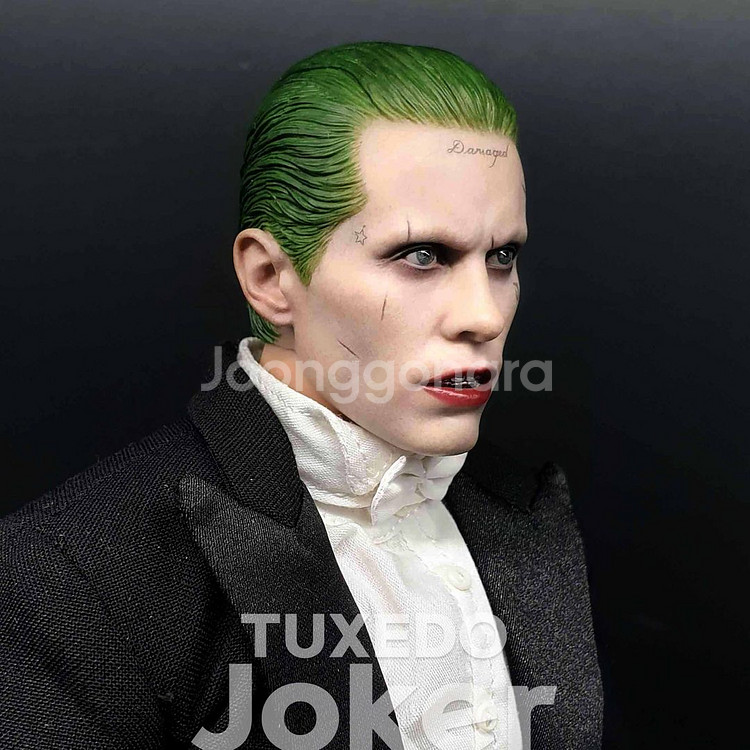 핫토이 수스쿼 턱시도 조커 커스텀 12인치 피규어--1