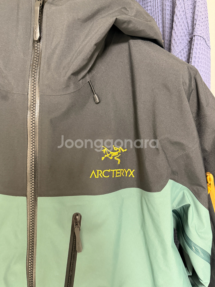아크테릭스 알파sv 다크매직 xl--1