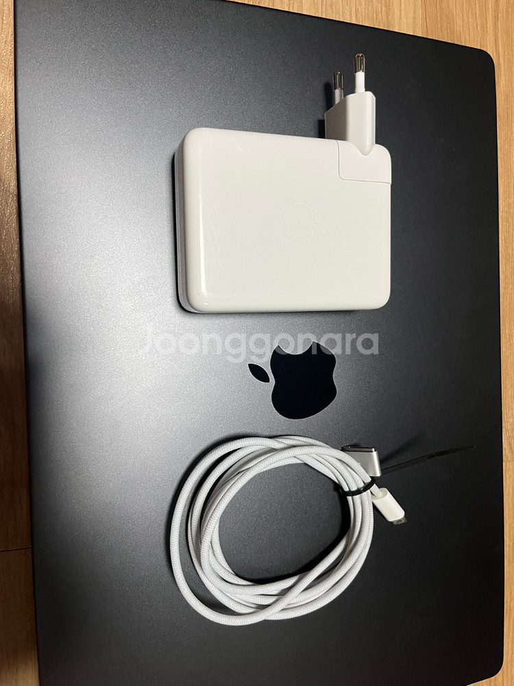 맥북 프로 16인치 m3pro 스페이스 블랙 팝니다--6
