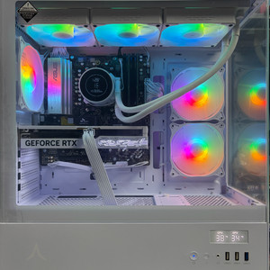 라이젠 9600X RTX5060 어항 수냉 본체