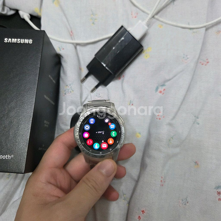 갤럭시 워치 46mm 풀박 판매합니다.--2