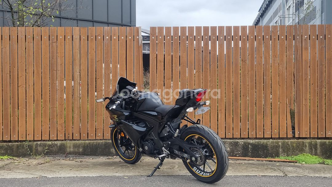 스즈키 gsxr125 abs 18년식/sc머플러구변/블--4