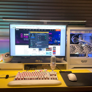 라이젠7800x3d 4070ti 게이밍pc 화이트감성