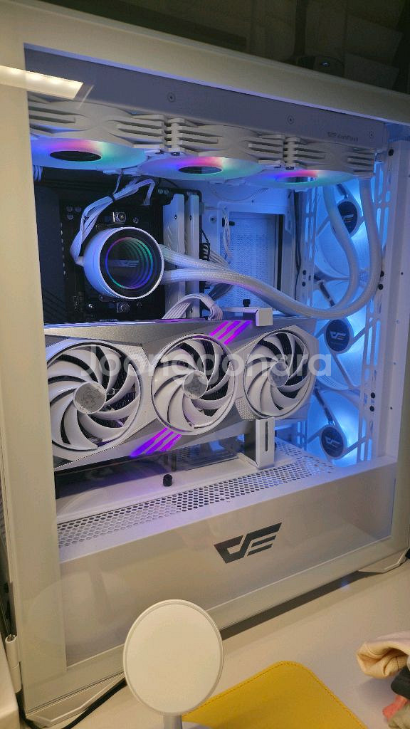 라이젠7800x3d 4070ti 게이밍pc 화이트감성--1