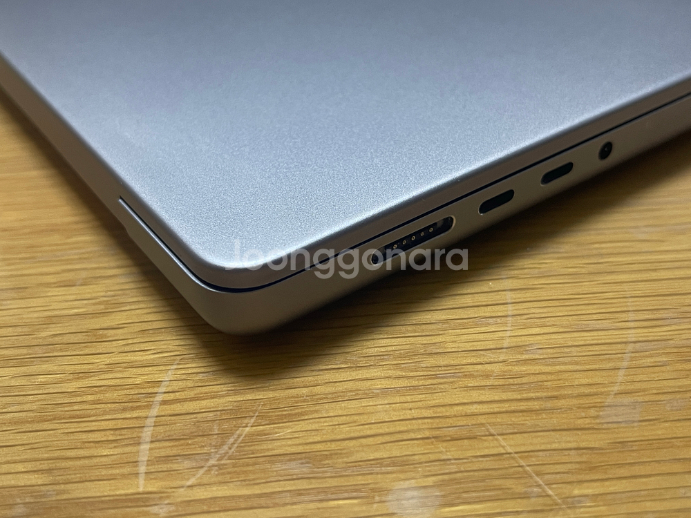 맥북 프로 16형 M1 Pro 16GB 1TB--6