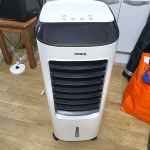 일월 냉풍기 iw803 판매합니다