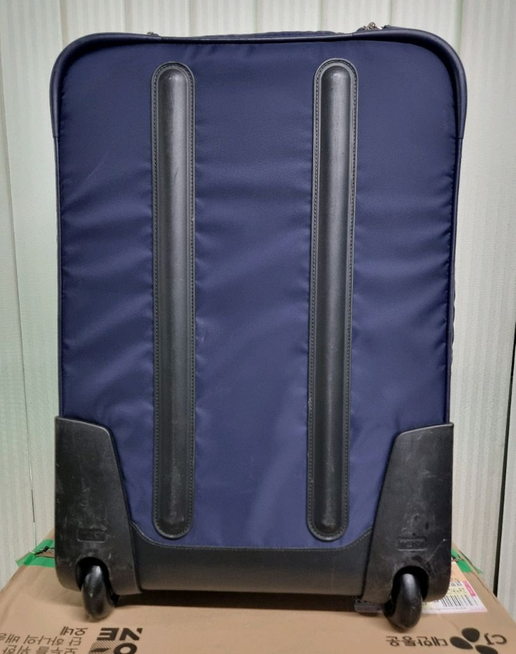 투미 보이저 기내용 확장형 캐리어--1