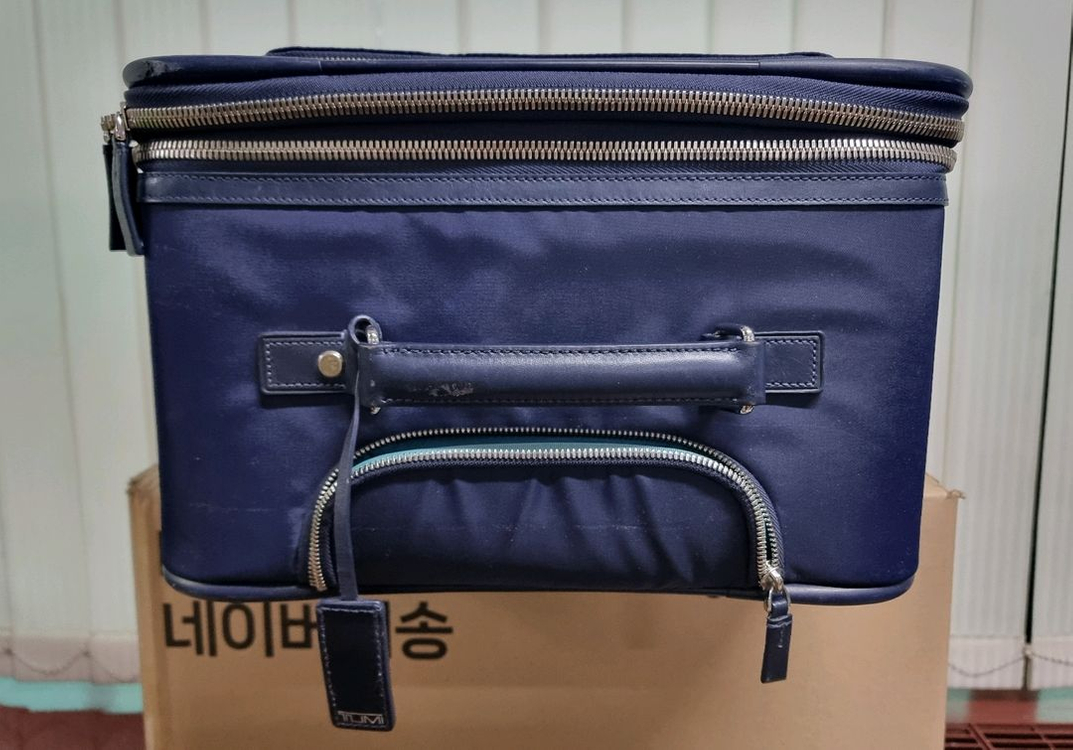 투미 보이저 기내용 확장형 캐리어--4