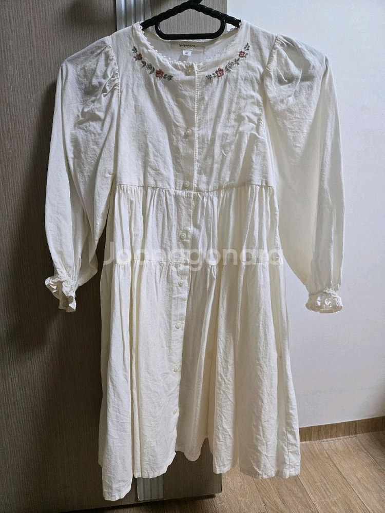 슈슈앤크라 꽃자수원피스 6y--0