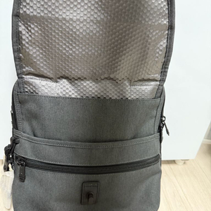 투미 브라보 크로스백 판매합니다