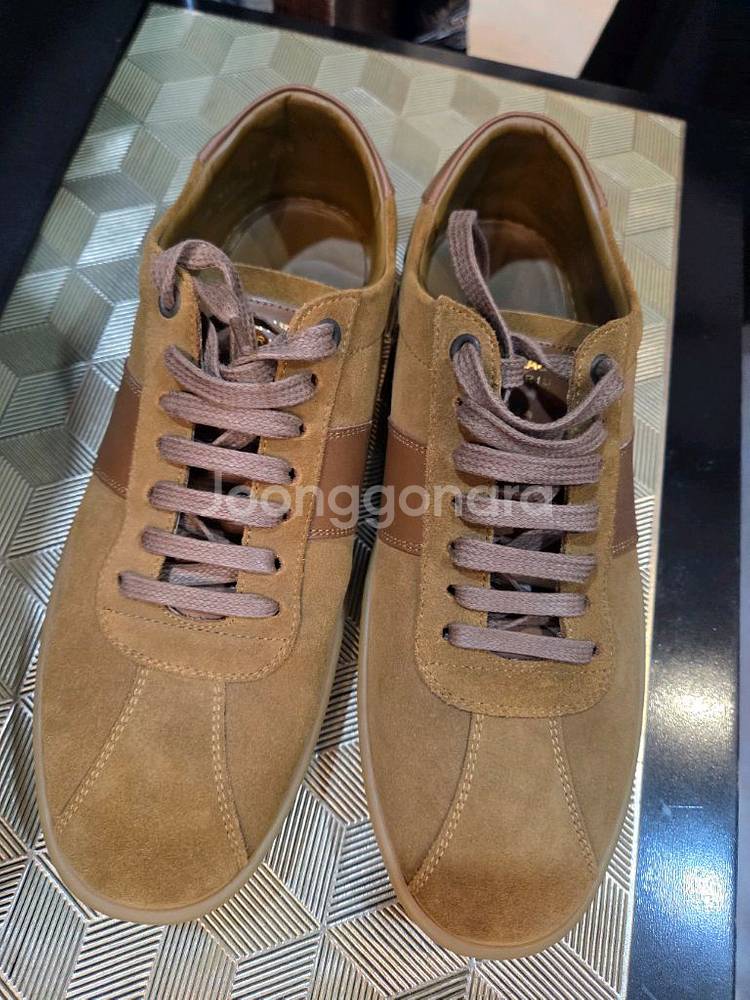 생로랑 스웨이드 스니커즈--1