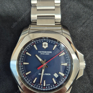 빅토리녹스 이녹스 I.N.O.X. 시계