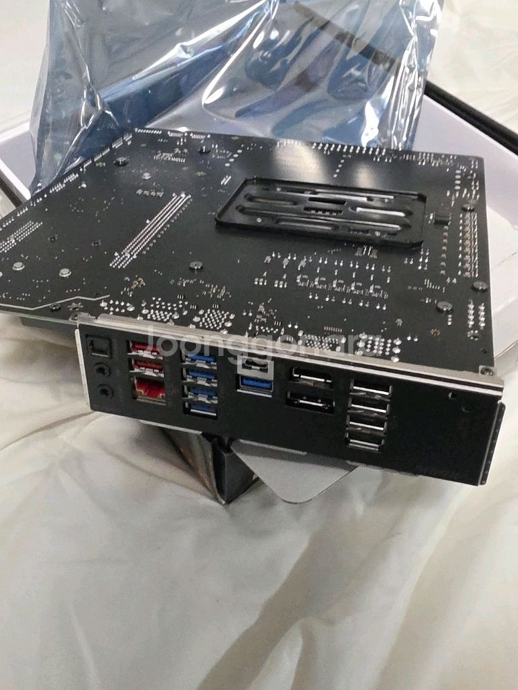 기가바이트 B650M AORUS ELITE--3