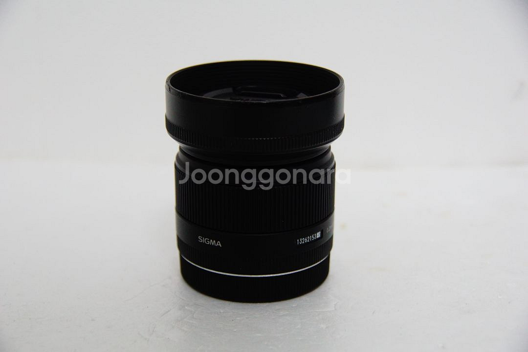 SIGMA 19mm F2.8 EX DN 팝니다.--3