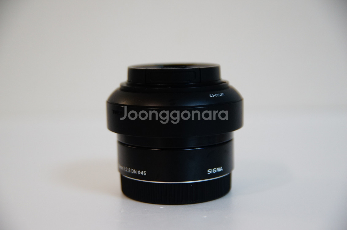 [소니] 시그마 19mm f2.8 단렌즈팝니다.--1