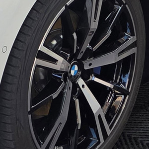 bmw 5시리즈 G60 콘티넨탈 에코컨택트6Q 팝니다.