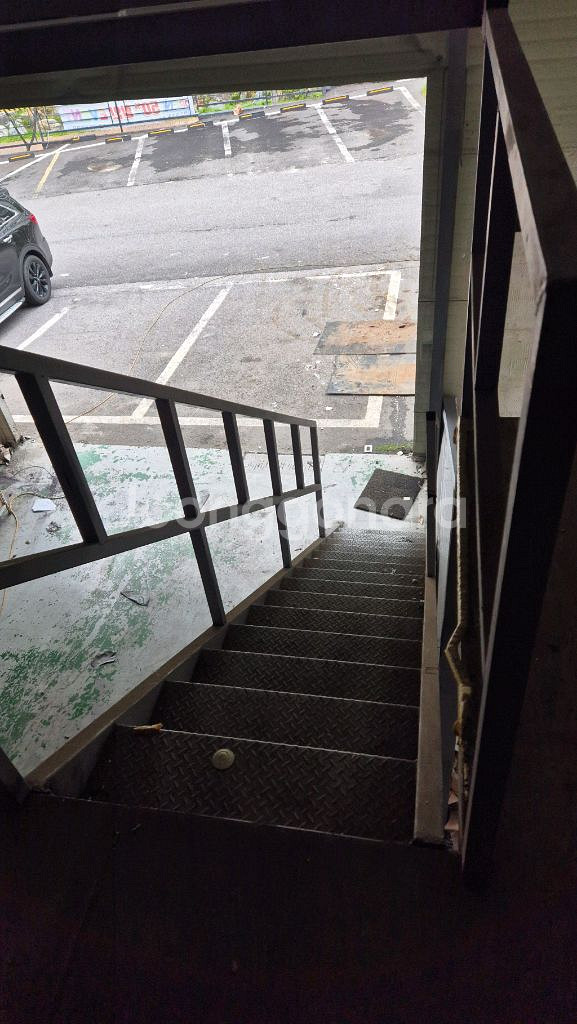 철계단 팝니다--1