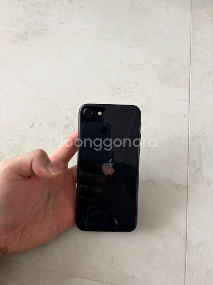 아이폰 SE3 64GB 미드나이트 S급 팝니다 !--11
