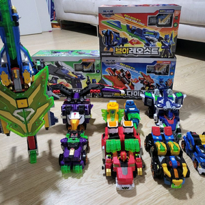 미니특공대 브이레인저스. 풀셋 (볼트레전트킹브이)