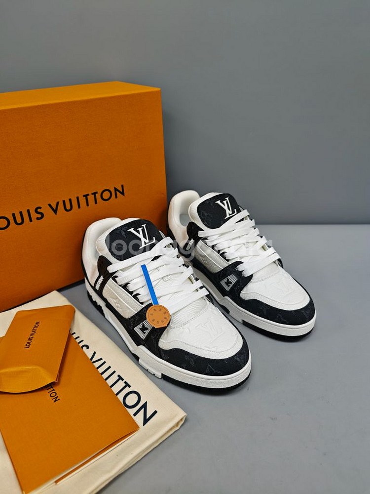 루이비통 LV 트레이너 스니커즈 모노그램 데님 블랙--0