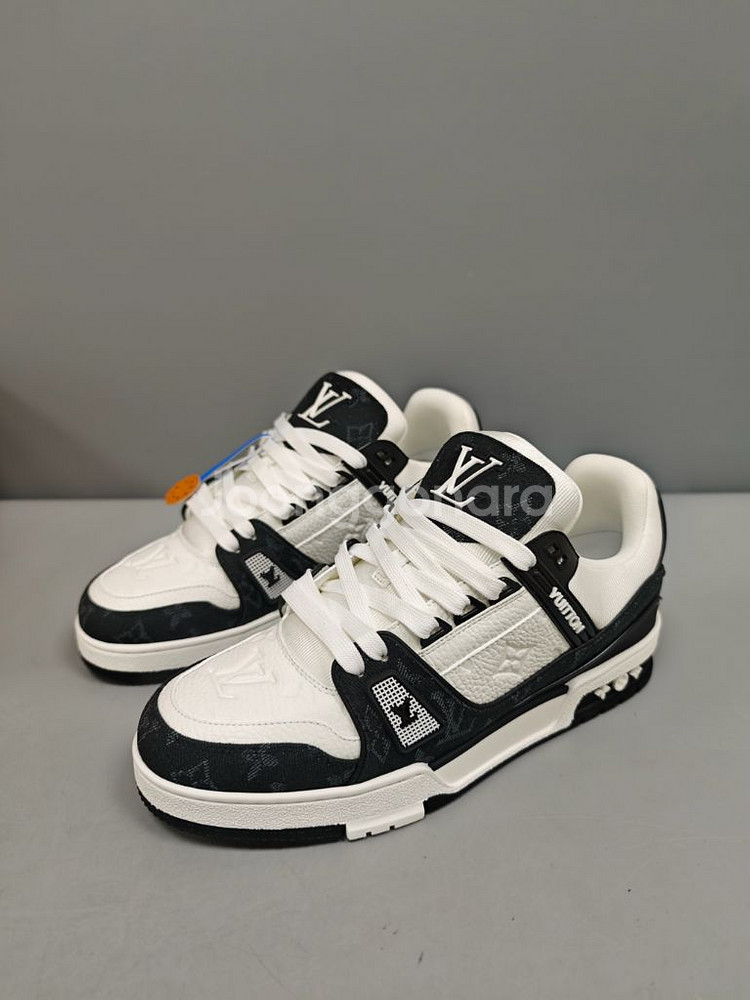 루이비통 LV 트레이너 스니커즈 모노그램 데님 블랙--2