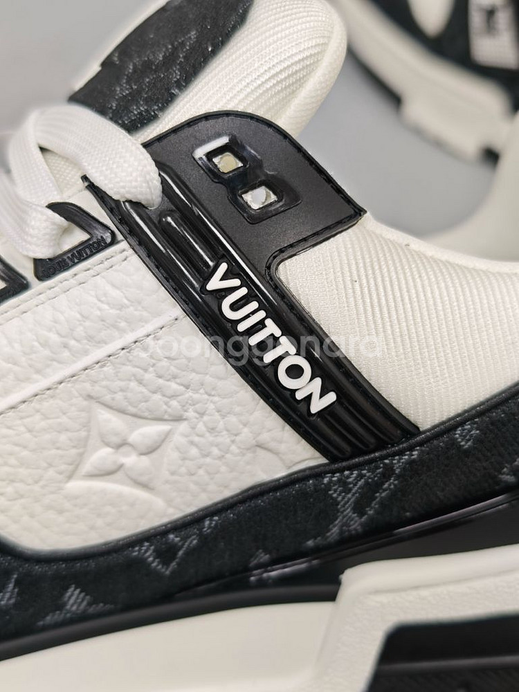 루이비통 LV 트레이너 스니커즈 모노그램 데님 블랙--7