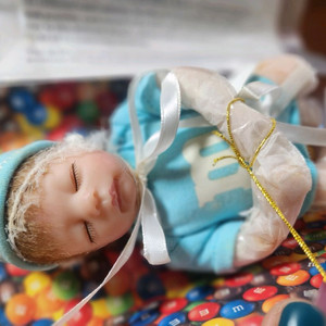 m&m 에쉬튼드레이크 리본돌