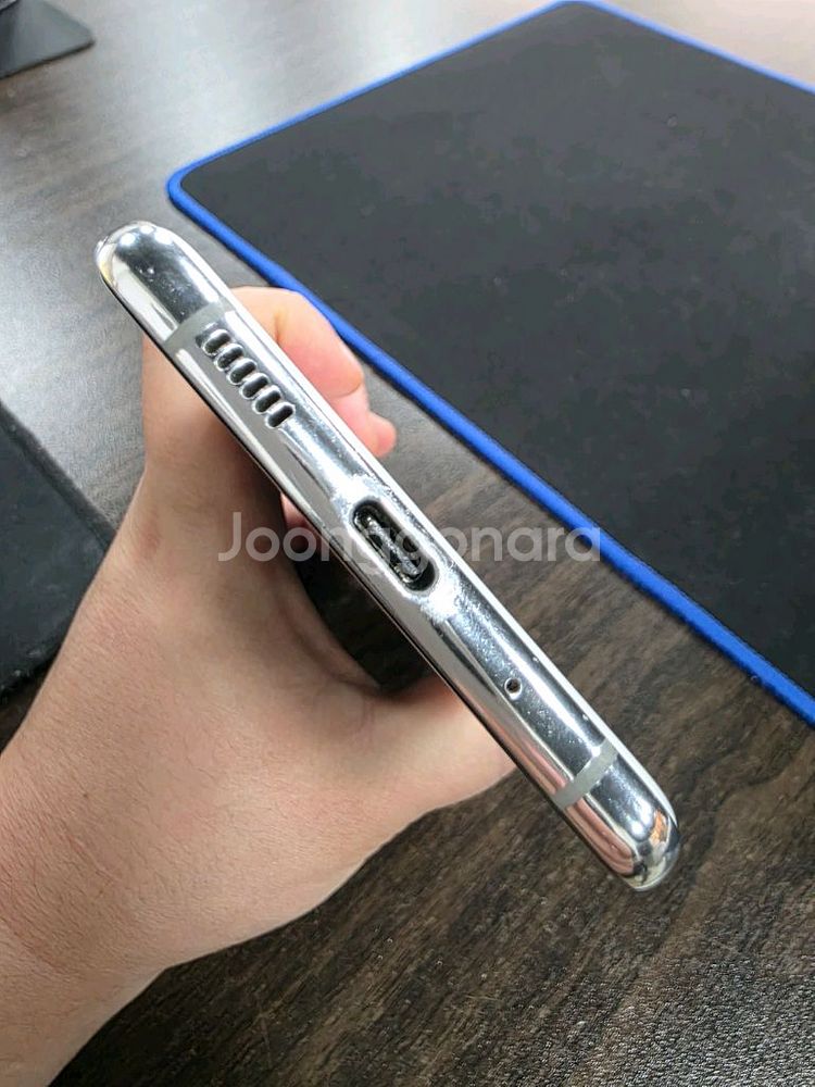 갤럭시S20플러스 256G 무잔상 상태굿 중고폰--4