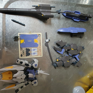 hg 키마리스 비다르 건담 가조립