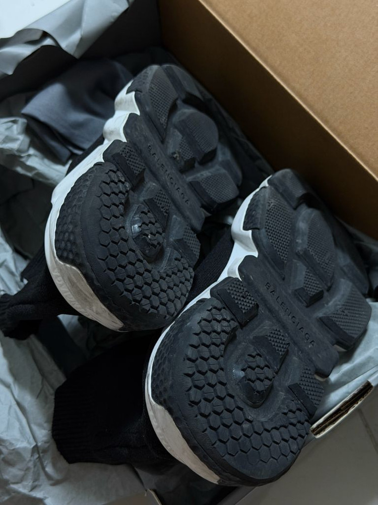 발렌시아가 스피드러너 37 사이즈 블랙 운동화 스니커즈--4