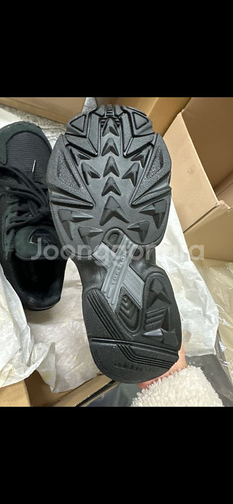 아디다스 팔콘 w 220팝니다--0