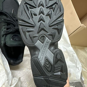 아디다스 팔콘 w 220팝니다