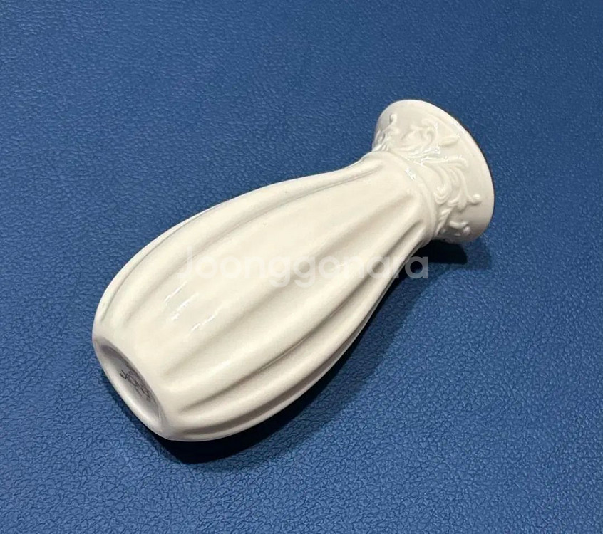 레녹스 아이보리 골드 트림 도자기 꽃병--3