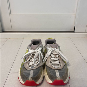 아크네 스튜디오 스니커즈 220