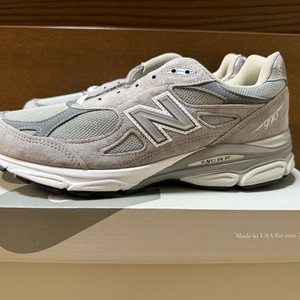 뉴발란스 990v3 새제품 280 사이즈 판매합니다