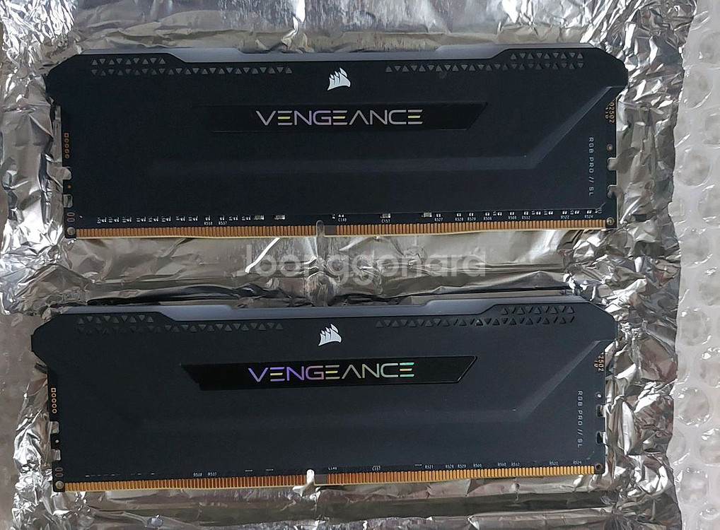 DDR4 3600 오로라 RGB 32GB 메모리 팝니다--0