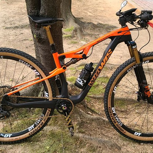 위아위스 알페카 프로 (S)사이즈 기함급 풀카본 MTB