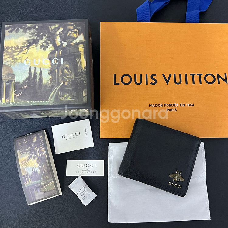 구찌 GG 애니멀리에 벌 레더 반지갑 정품 (풀박스)--0