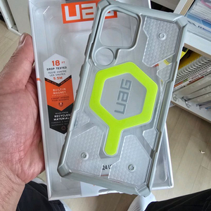 (택배비포함) s24울트라 uag 패스파인더 액티브네온