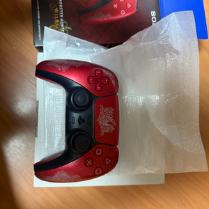 ps5 듀얼센스 한정판( 와일드헌터 에디션) 택포9