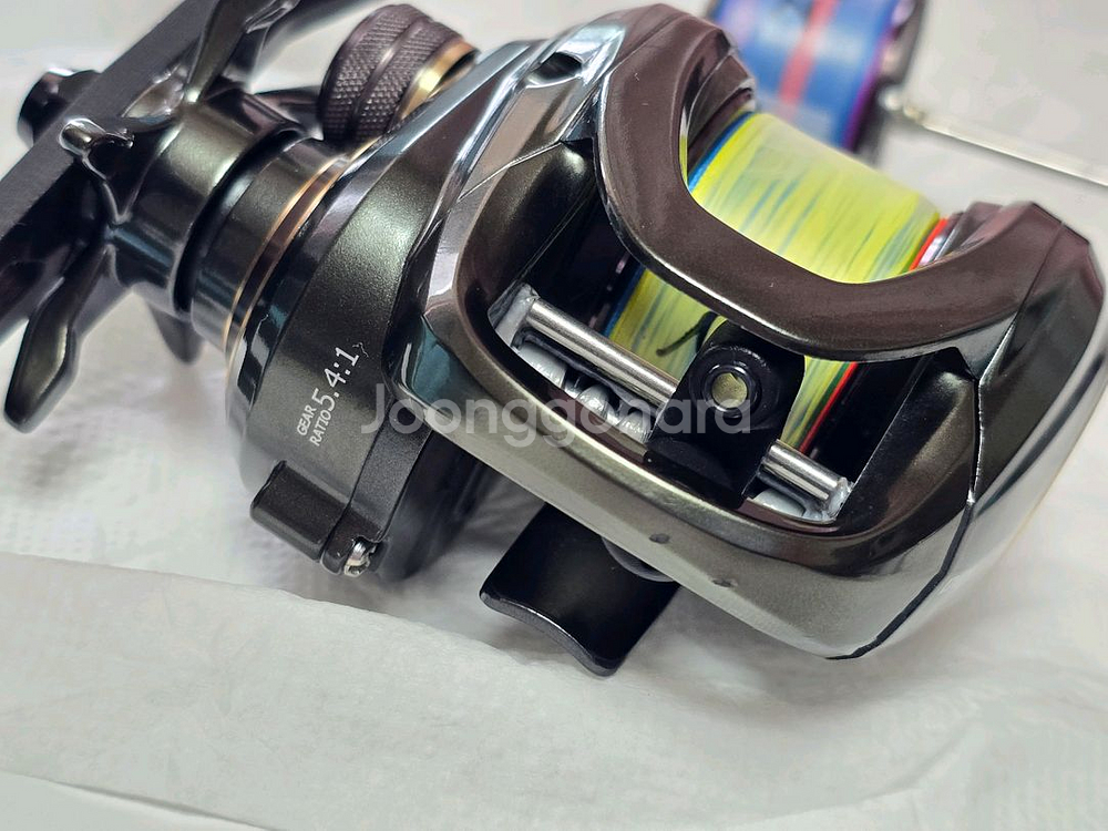 HIAW200 5.4 우핸들 릴 2개 팝니다--1